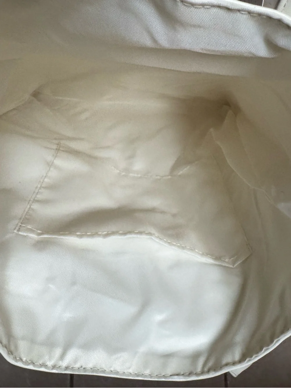 Source Unknown stylish cream